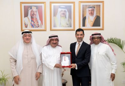 وزير شئون البلديات يستقبل جمعية الحكمة للمتقاعدين