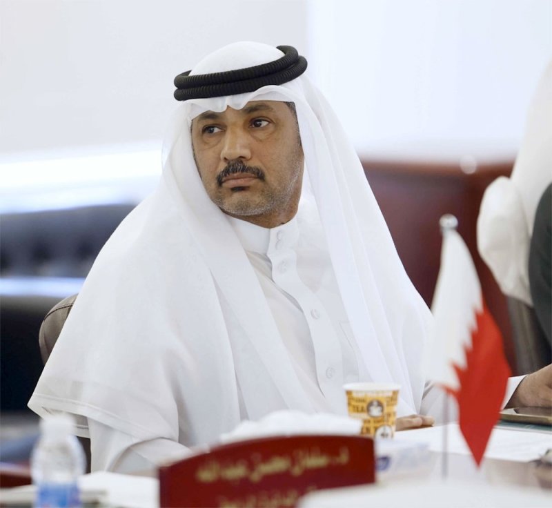 الدوسري يقترح تركيب لوحات ترحيبية بزوار المملكة