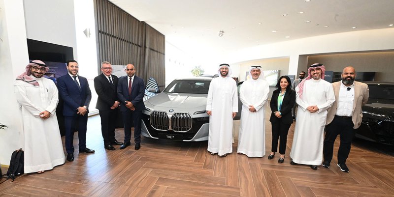 شركة BMW الشرق الأوسط في شراكة مع شركة بتلكو لتشغيل تقنية eSIM في أحدث طرازات السيارات