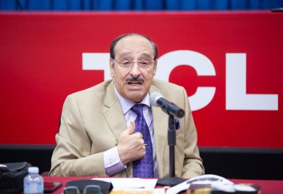 الهاشمي يستكشف عناقا بين الوزن والموضوع في تجربة موت الجواهري .. ويقرر: وزن القصيدة أحد عناصر موضوعها والمتلقي شريك في قافيتها