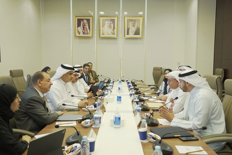 خدمات النواب تلتقي برئيس وأعضاء جمعية الصحفيين لمناقشة قانون الصحافة