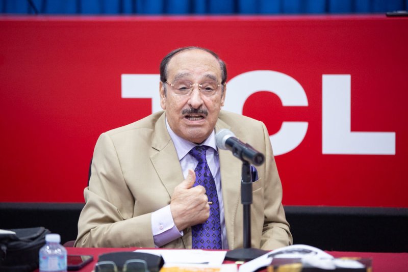 الهاشمي يستكشف عناقا بين الوزن والموضوع في تجربة موت الجواهري .. ويقرر: وزن القصيدة أحد عناصر موضوعها والمتلقي شريك في قافيتها