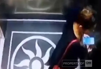بالفيديو: اللحظات الأخيرة لسيدة تسقط من مصعد وتلقى حتفها