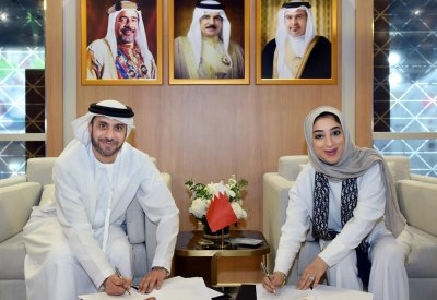 وزيرة السياحة توقع شراكة مع طيران الإمارات لتعزيز عدد السياح الوافدين