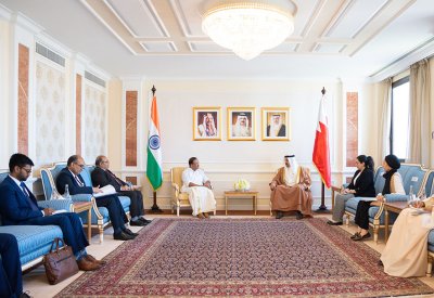وكيل وزارة الخارجية للشؤون السياسية يجتمع مع وزير الدولة للشؤون الخارجية بجمهورية الهند