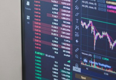 بنك أميركي جديد على شفى الانهيار.. يتفاوض مع عدة مستثمرين لدراسة خيار البيع!