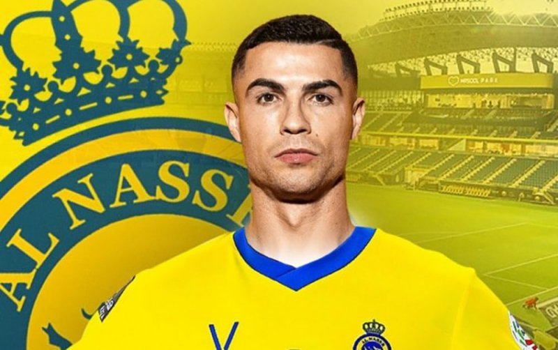 رونالد "العالمي" يكذب رحيله عن النصر باللغة العربية