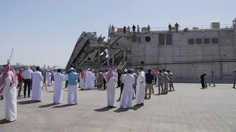 السفينة السعودية "أمانة" إلى جدة.. على متنها رعايا تم إجلاؤهم من السودان