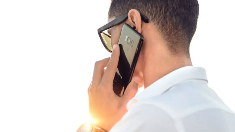 المكالمات الهاتفية.. خطر كبير يهدد صحة القلب