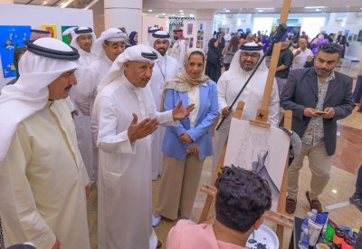 صالح بن هندي يرعى معرض ذوي الهمم بعنوان "همم مبدعة"