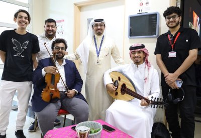 طلبة جامعة البحرين يتفاعلون مع مهرجان الموروثات الشعبية