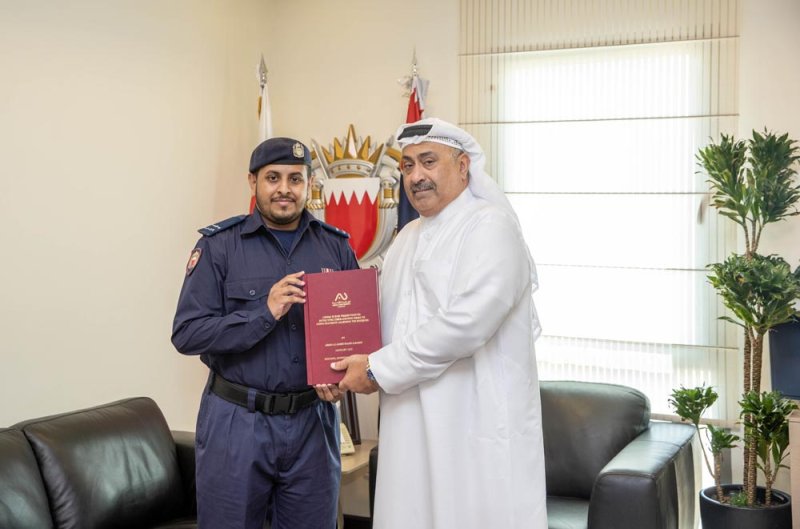 وكيل وزارة الداخلية يستقبل باحثين بمناسبة حصولهما على درجة الماجستير