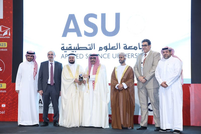 الخاجة لـ“البلاد”: نسعى لتهيئة الطلبة البحرينيين لشغل وظائف الوافدين في بعض التخصصات
