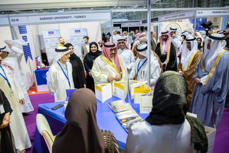 وزير التربية يفتتح المعرض العالمي للتعليم العالي"GHEDEX 2023"