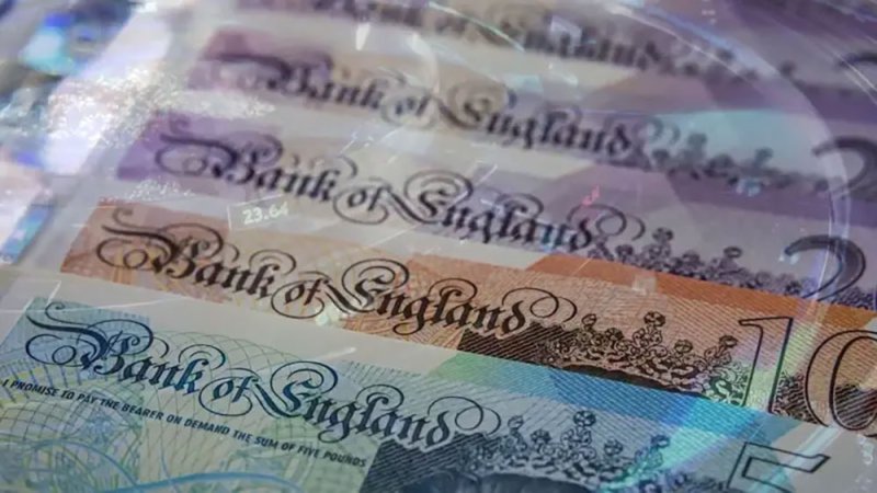 الإسترليني عند أعلى مستوى له في أكثر من عام مقابل الدولار