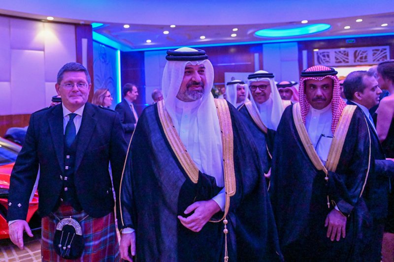 جلالة الملك المعظم ينيب سمو الشيخ عبدالله بن حمد آل خليفة لحضور حفل السفارة البريطانية