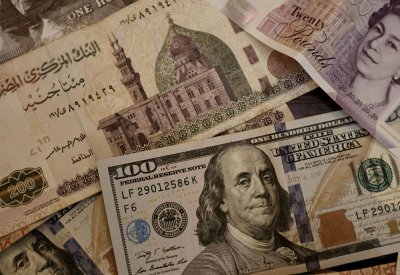 هل تقترب مصر من خفض جديد في سعر الجنيه؟.. مسؤول كبير يجيب