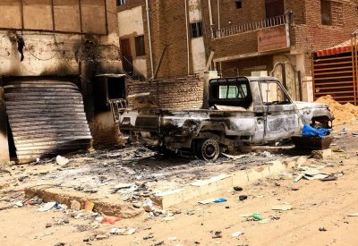 أزمة السودان تدخل يومها الـ24.. والجيش يدعو المواطنين لتجنب مناطق الاشتباكات