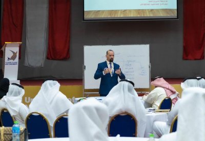 "الخليجية" تنظم ورشة إدارة الأزمات لمنسوبي "الداخلية"