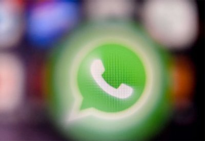 إيلون ماسك يهاجم واتساب بسبب "الميكروفون السري"