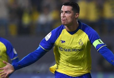 بالفيديو: لحظة غضب رونالدو على لاعب الخليج تثير الجدل