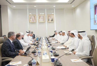 خدمات النواب تلتقي بوزير الإعلام لمناقشة تعديل بعض أحكام المرسوم بقانون بشأن تنظيم الصحافة