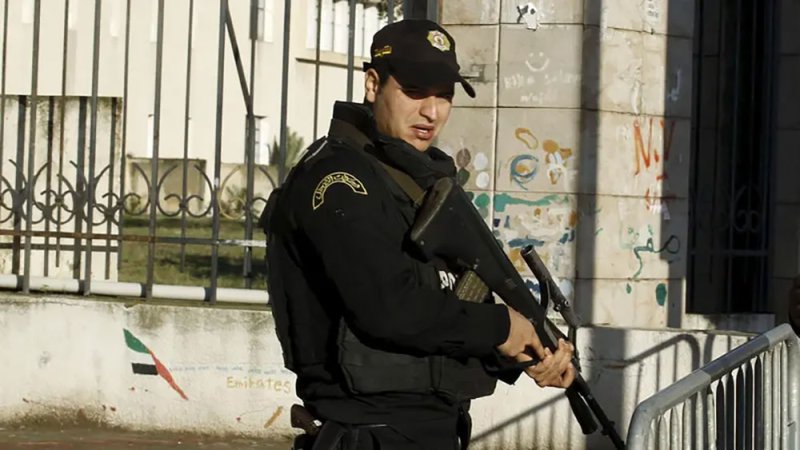 هجوم قرب كنيس بتونس.. مقتل 5 بينهم المهاجم وإصابة 10