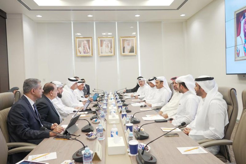 خدمات النواب تلتقي بوزير الإعلام لمناقشة تعديل بعض أحكام المرسوم بقانون بشأن تنظيم الصحافة