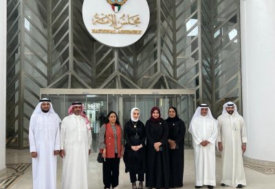 وفد من أمانة "الشورى" يقوم بزيارة استطلاعية لمجلس الأمة الكويتي