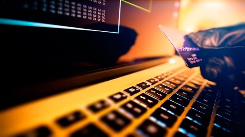 بنوك بحرينية تحذر من موجة احتيالات جديدة