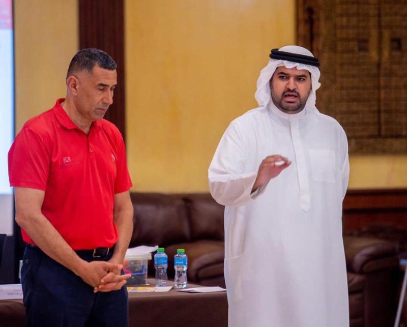 سمو الشيخ عيسى بن علي يفتتح دبلوم الإدارة الرياضية للأكاديمية الأولمبية