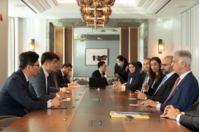 وزير الصناعة يجتمع بنائب رئيس شركة إل جي للإلكترونيات بالعاصمة سيئول