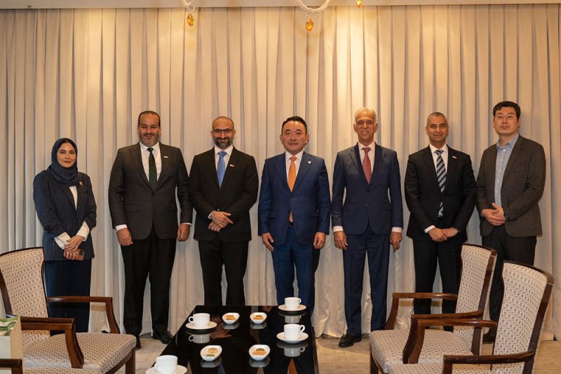 وزير الصناعة والتجارة يلتقي نائب رئيس غرفة الصناعة والتجارة الكورية 