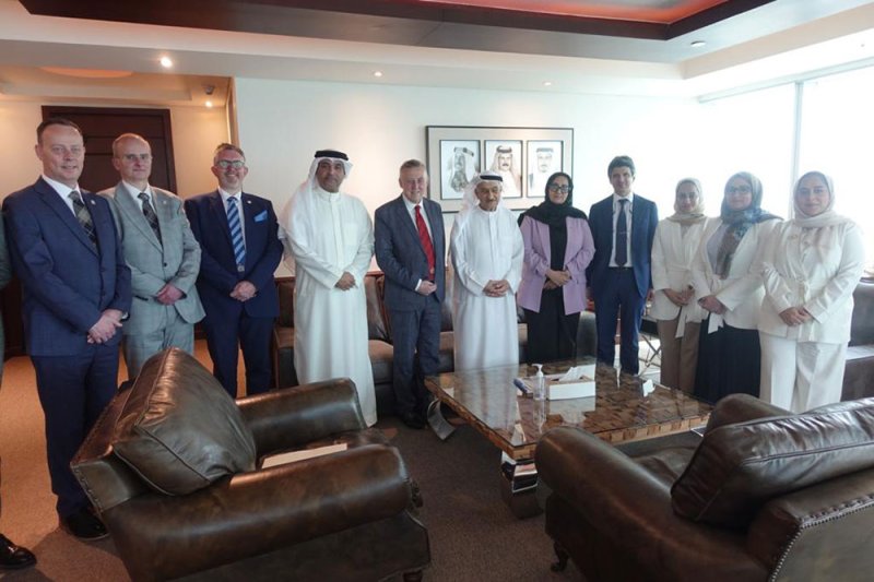 وزارة الصحة توقع مذكرة تفاهم مع الكلية الملكية للجراحين بإدنبرة في مجال التعليم الطبي والتدريب لأطباء الأسنان