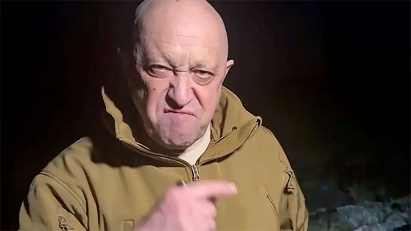 قائد فاغنر: زيلينسكي مخادع والهجوم المضاد بدأ بالفعل
