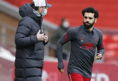 كلوب يتحدث عن أرقام محمد صلاح.. واعتزاله