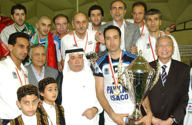عيسى بن راشد الحاضر الغائب ببطولات الكرة الطائرة