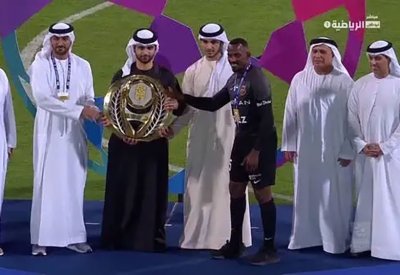 شباب الأهلي يختتم الدوري الإماراتي بالفوز وسط أجواء احتفالية