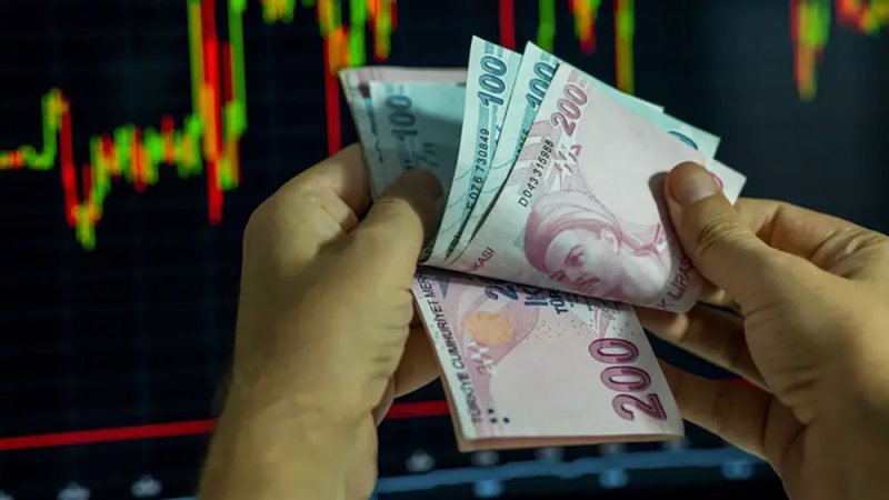 تحذيرات من انهيار الليرة التركية في حال فوز حزب أوردوغان