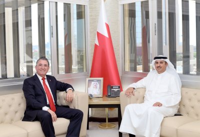 وزير العدل يستعرض التعاون العدلي مع القنصل الفخري السويسري