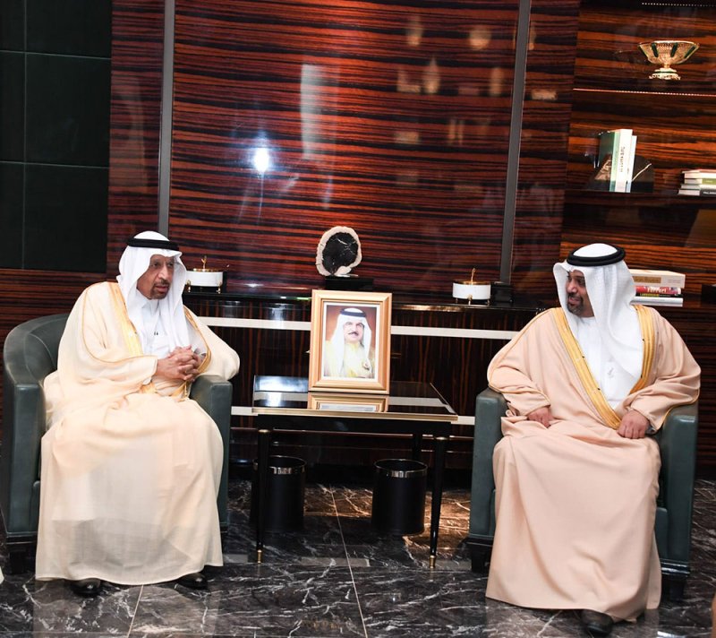 وزير المالية يستقبل وزير الاستثمار في المملكة العربية السعودية الشقيقة