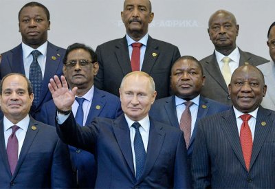 خطة إفريقية لإنهاء حرب أوكرانيا.. ومرونة من بوتين وزيلينسكي