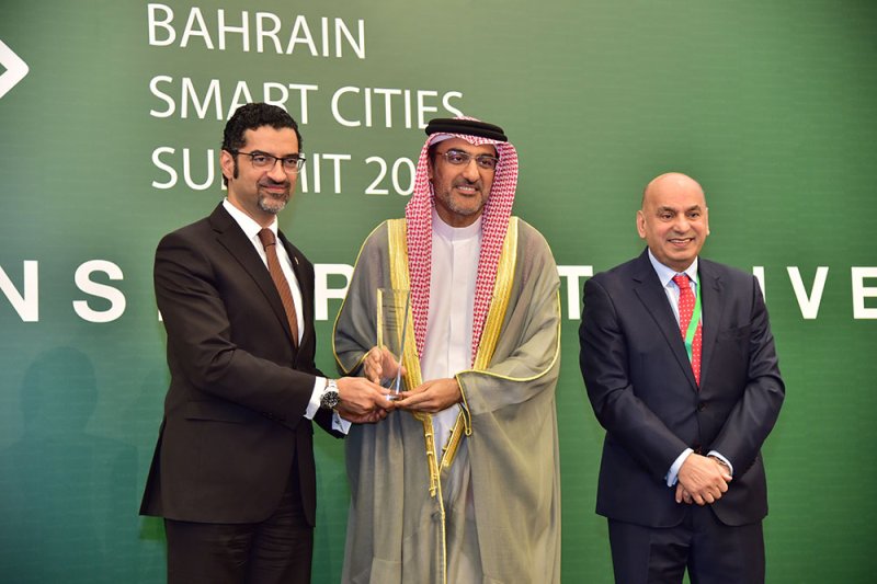 هيئة المعلومات والحكومة الإلكترونية تفوز بجائزة (أفضل تطبيق ذكي لمشاركة المواطن) عن تطبيق تواصل