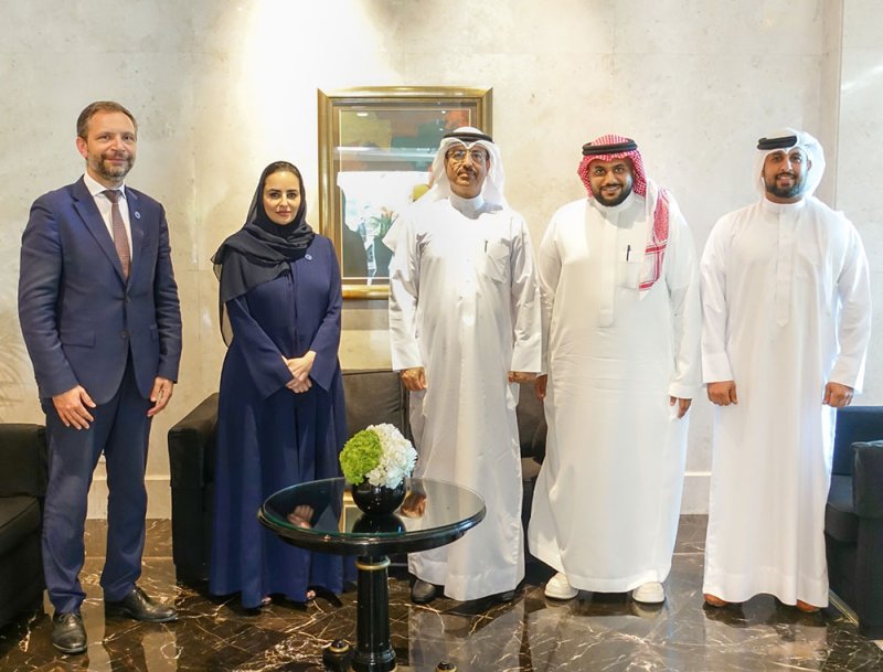 وزير المواصلات والاتصالات يستقبل الأمين العام لمنظمة التعاون الرقمي