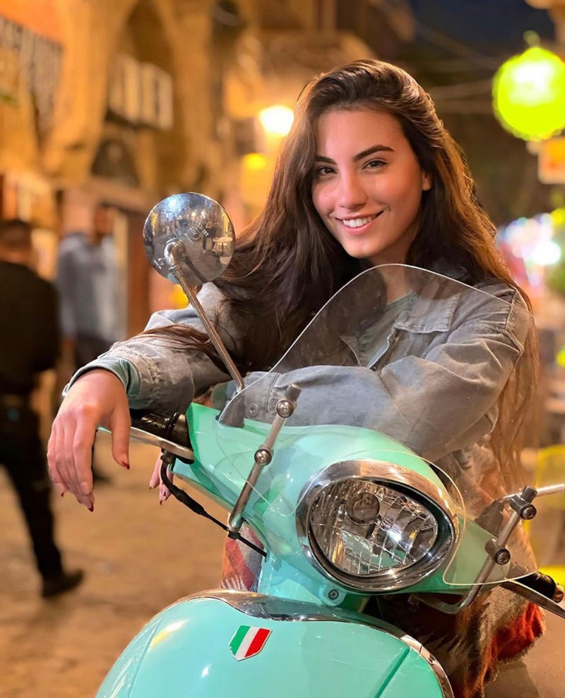 لين حايك ارقام باهرة على مواقع التواصل!