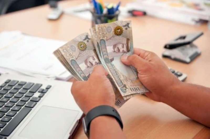 5765.8 مليون دينار قيمة القروض الموجهة للأفراد حتى فبراير 2023