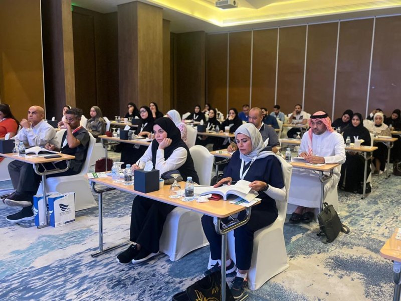 مشاركة واسعة في انطلاق دورة أساسيات الحجامة للكوادر الطبية