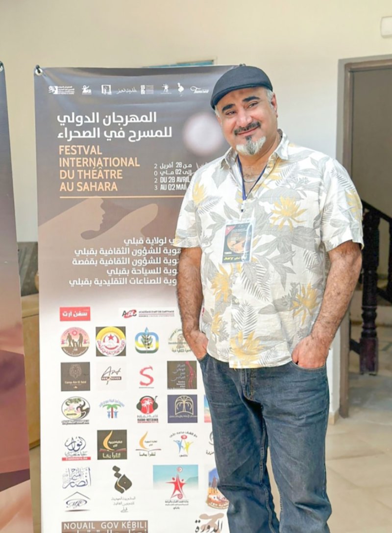 عادل شمس مُكرَّماً ورئيساً للجنة التحكيم في مهرجان الصحراء بتونس