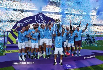 سيتي يحتفل بلقب الدوري الإنجليزي بالفوز بهدف على تشيلسي