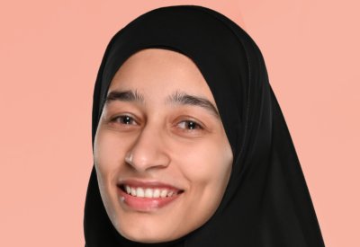 بحرينية في نهائي برنامج إثراء القراءة (أقرأ)